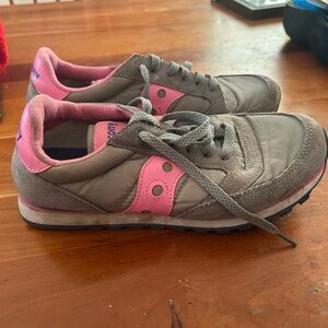 Women’s saucony Jazz low pro